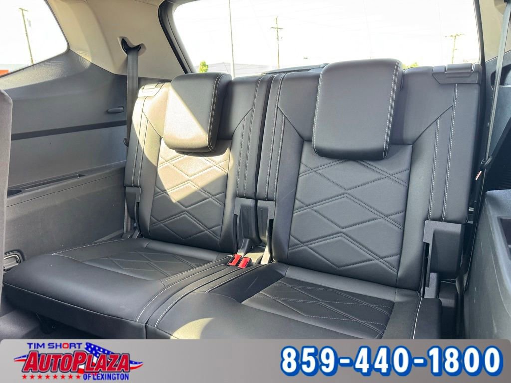 Used 2025 Volkswagen Atlas SE AWD/4WD image 38