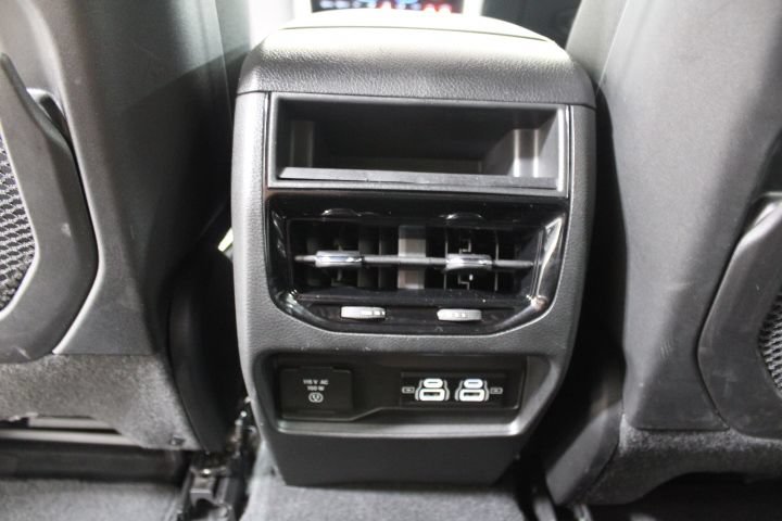 Used 2023 Jeep Grand Cherokee Altitude AWD/4WD image 23