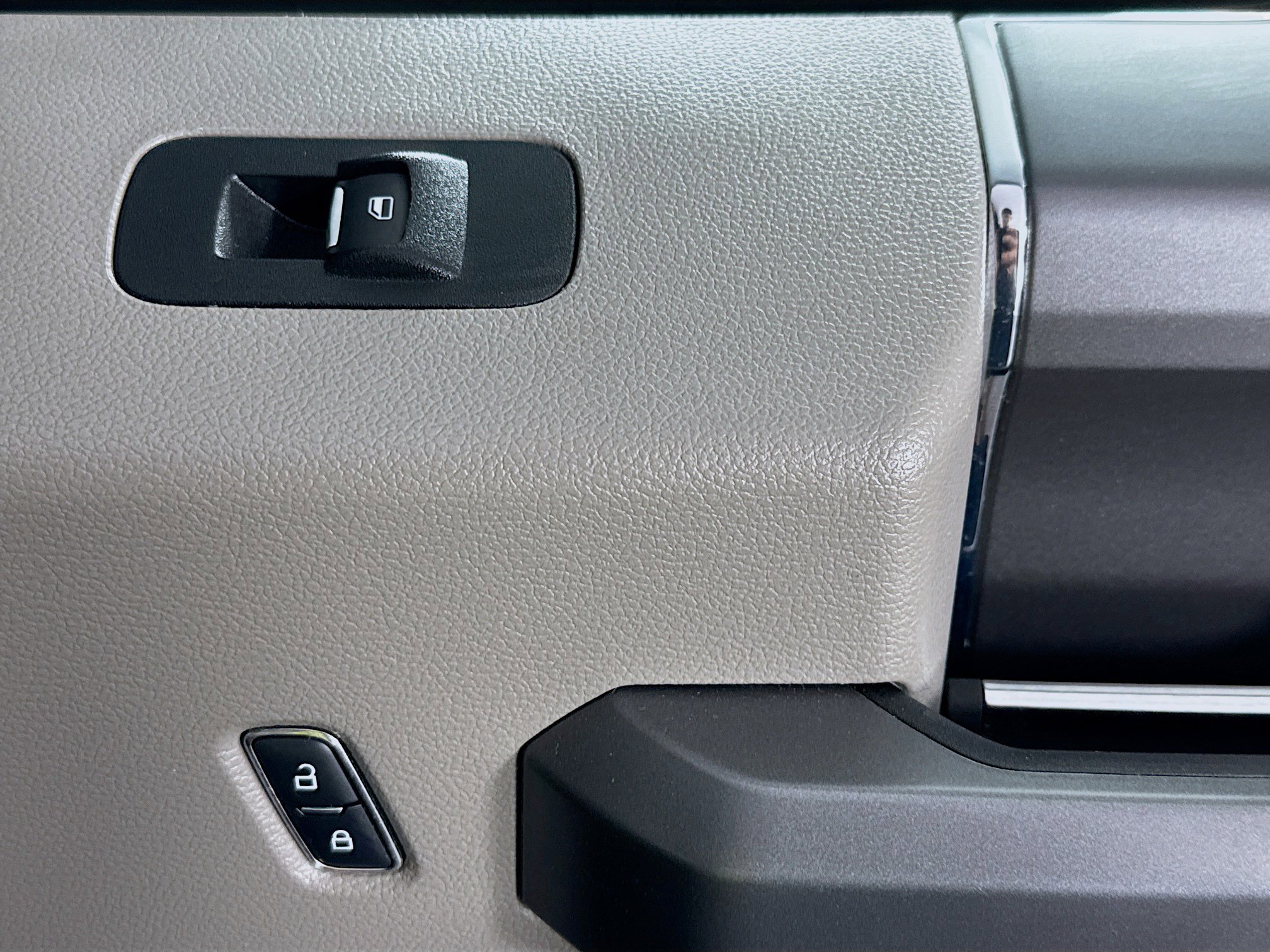 Used 2018 Ford F150 XLT w/ Equipment Group 301A Mid image 28