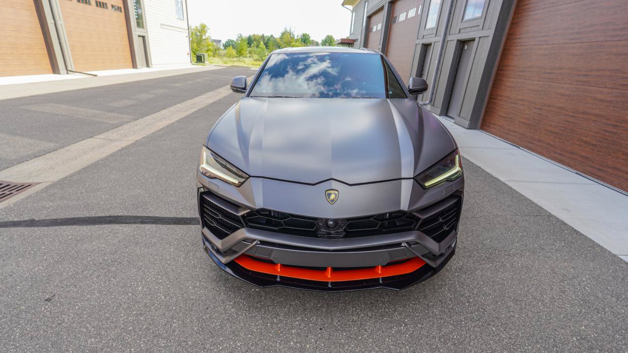 Used 2022 Lamborghini Urus AWD/4WD image 23