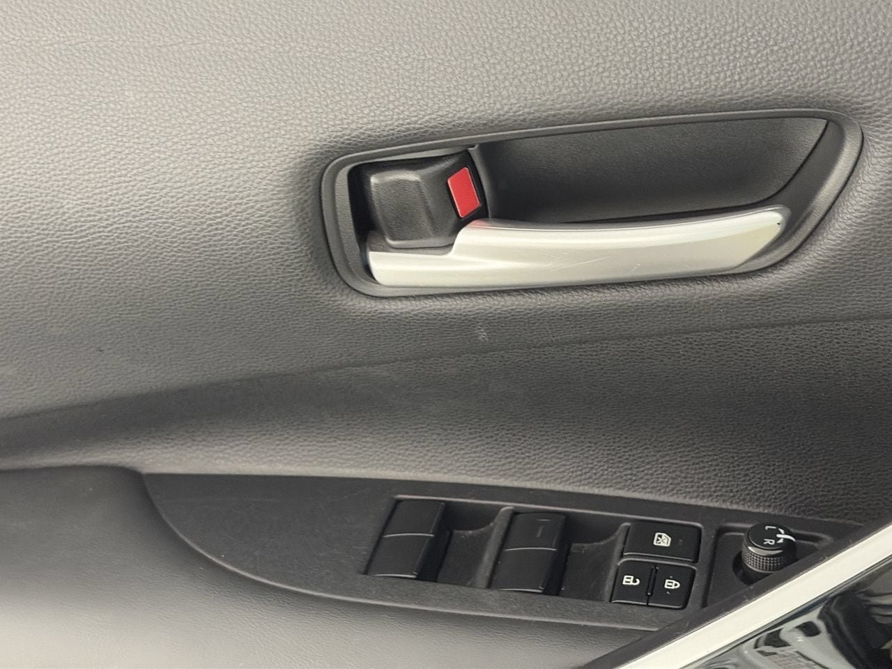 Used 2024 Toyota Corolla XSE FWD image 19