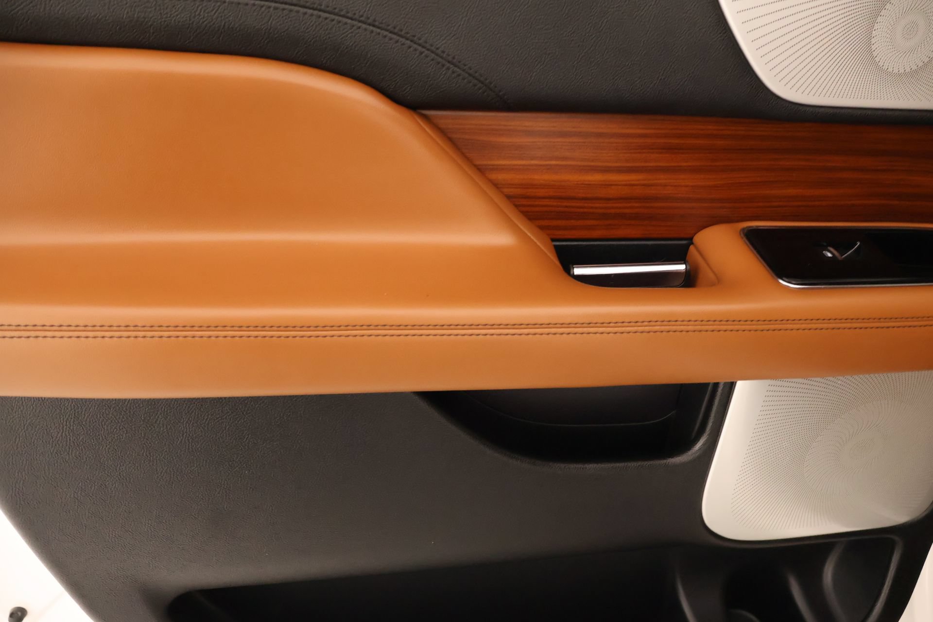 Used 2019 Lincoln Navigator L Reserve AWD/4WD image 19