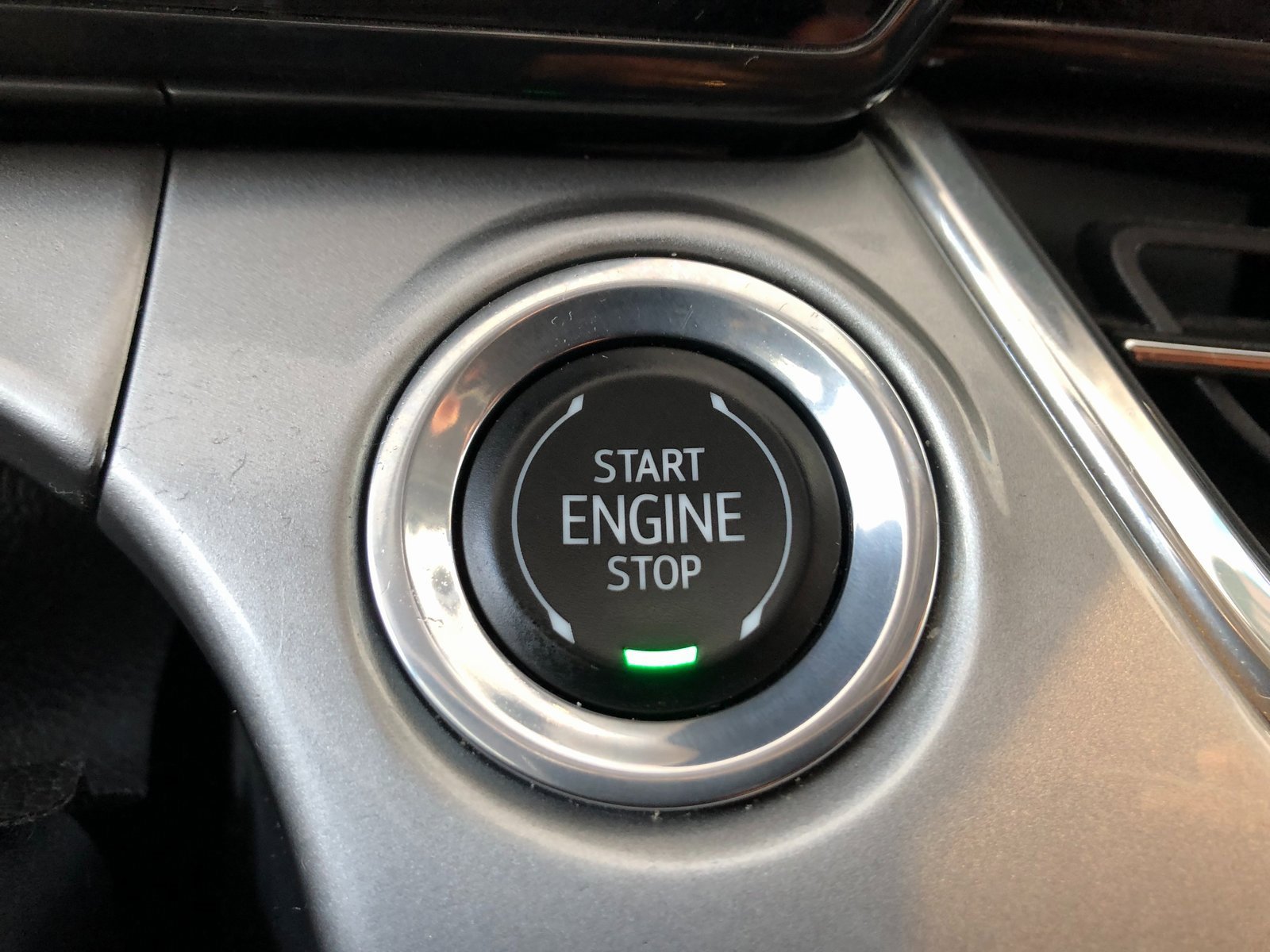 Used 2024 Chevrolet Trax LT w/ Sunroof Package image 27