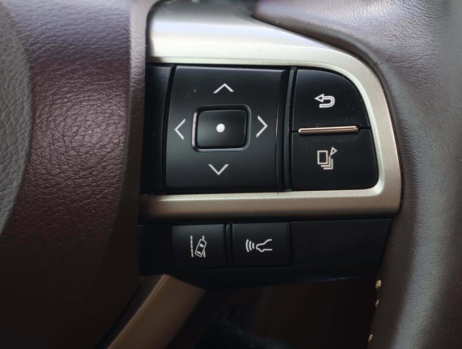 Used 2018 Lexus RX 350 FWD w/ Premium Package image 25