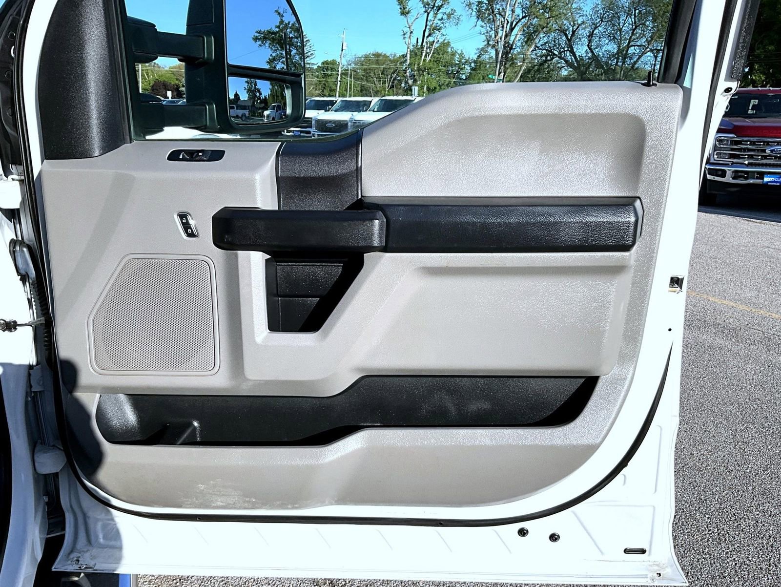 Used 2017 Ford F550 4x4 Crew Cab Super Duty image 18