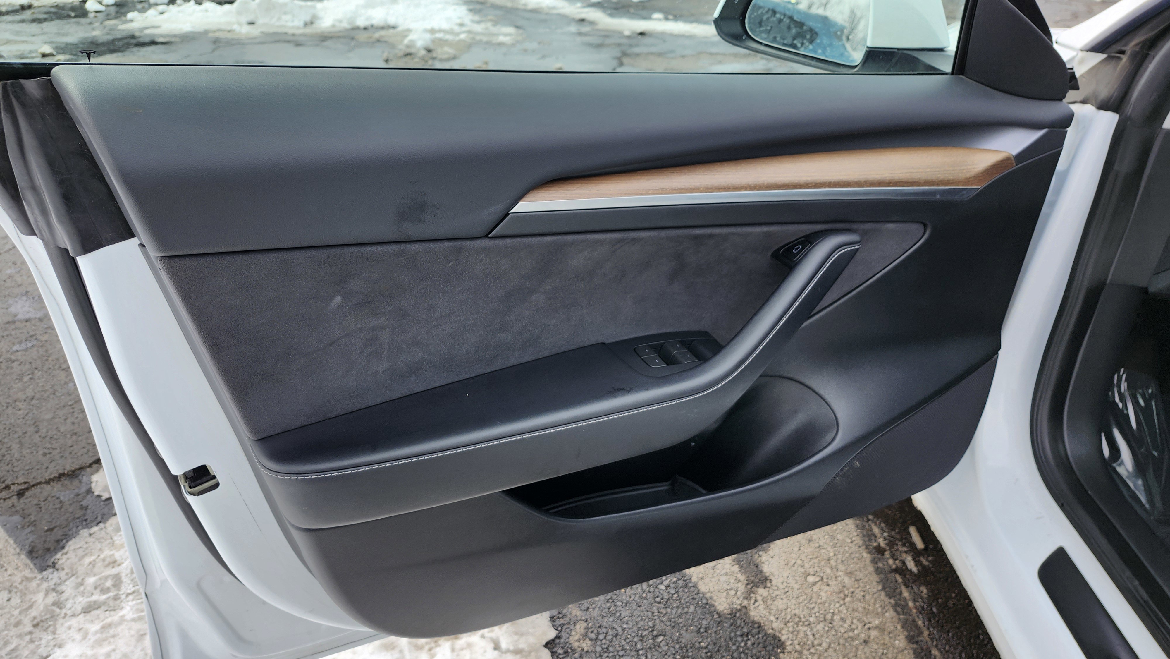 Used 2023 Tesla Model 3 Standard Range image 26