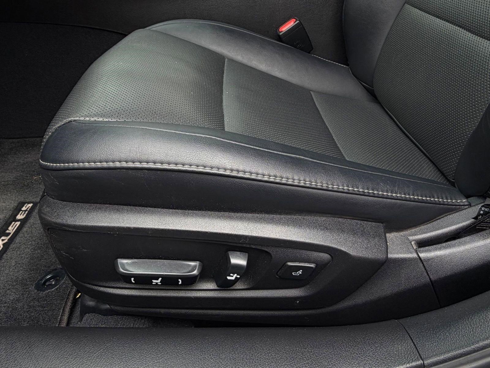 Used 2017 Lexus ES 350 w/ Premium Package image 14