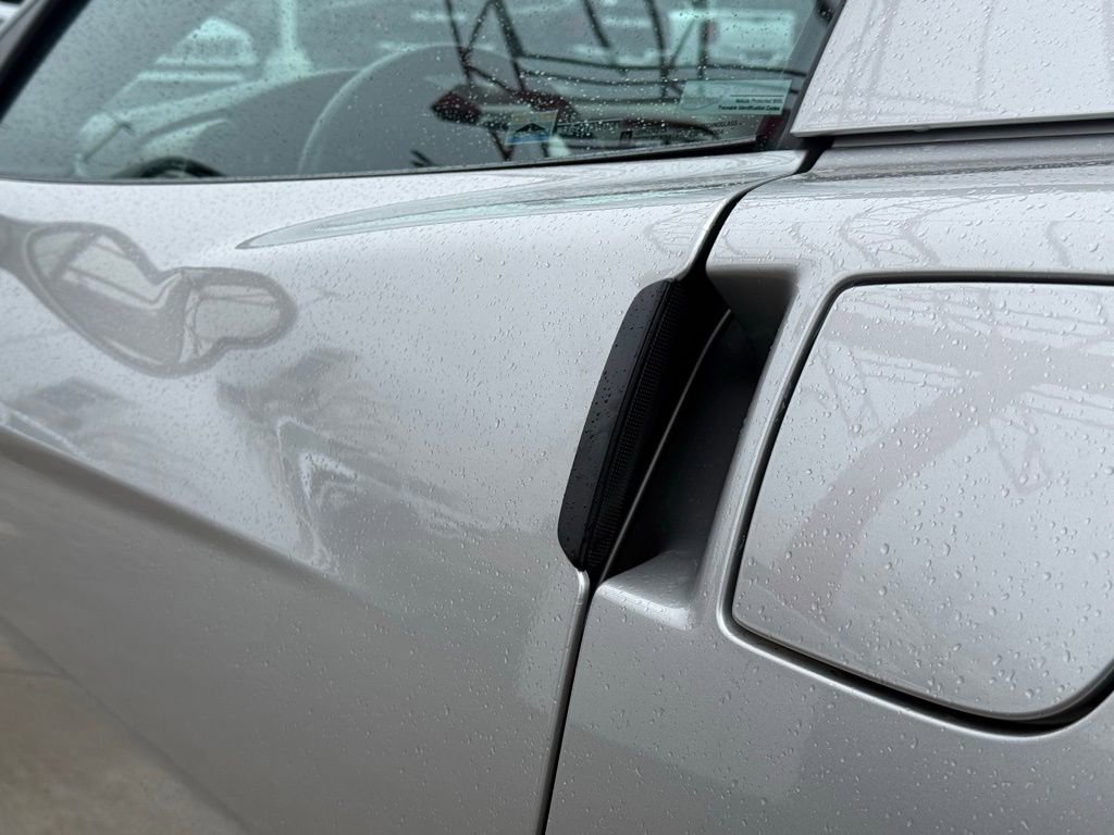 Used 2005 Chevrolet Corvette Coupe w/ Preferred Equipment Group image 12