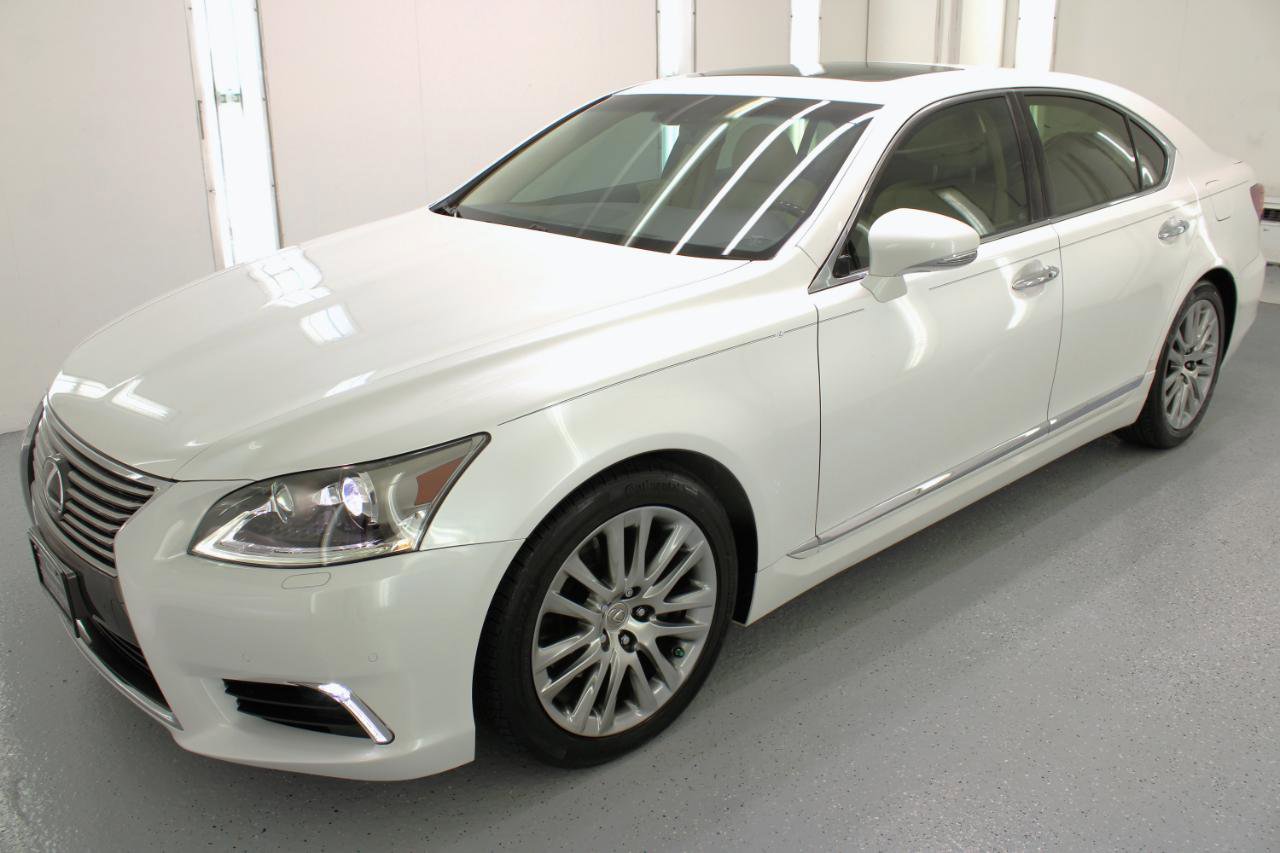 Used 2016 Lexus LS 460 w/ Comfort Package image 5