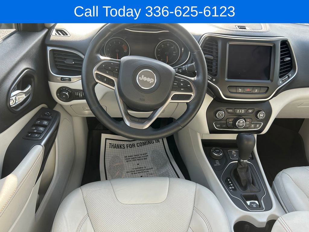 Used 2021 Jeep Cherokee Latitude Lux w/ Comfort/Convenience Group AWD/4WD image 13