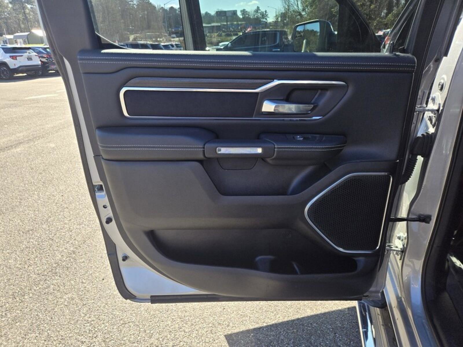 Used 2025 RAM 1500 Laramie image 26