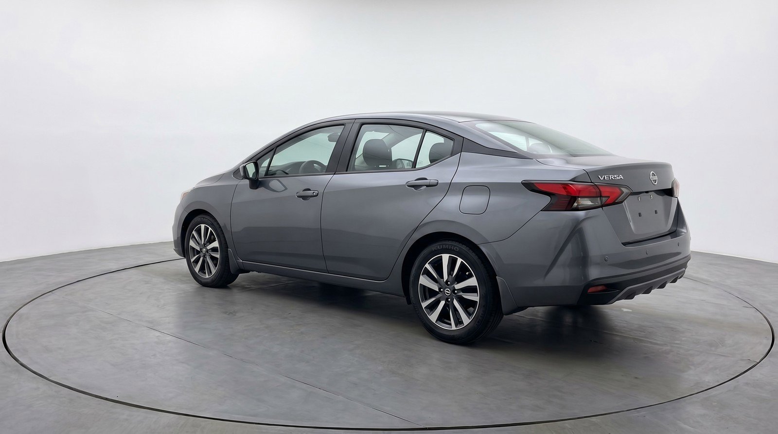 Used 2025 Nissan Versa SV FWD image 6