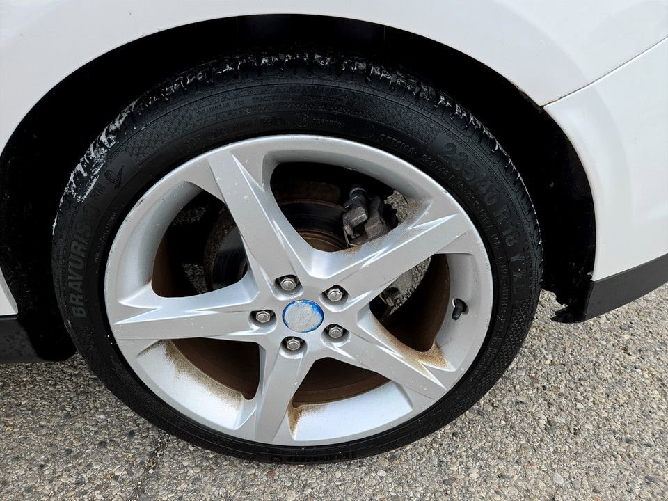 Used 2012 Ford Focus Titanium image 31