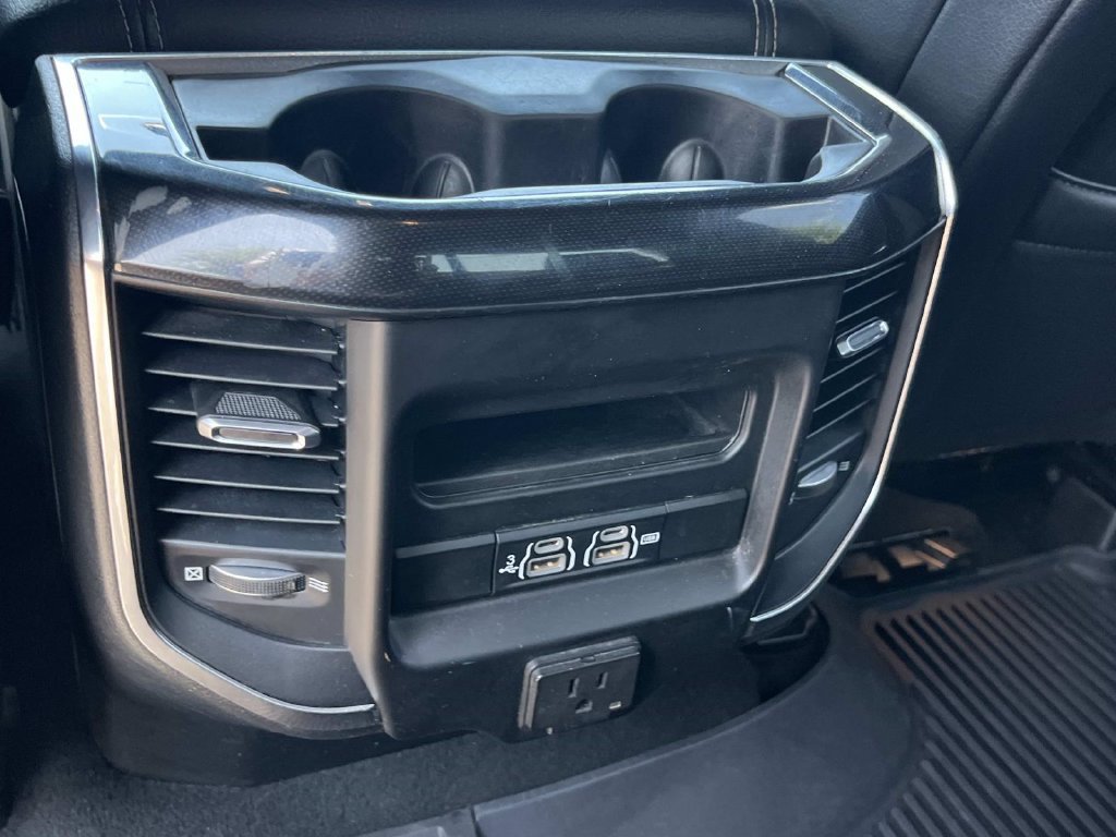 Used 2019 RAM 1500 Laramie w/ Sport Appearance Package AWD/4WD image 18