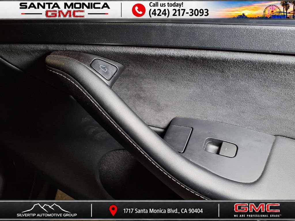 Used 2024 Tesla Model Y Long Range AWD/4WD image 21