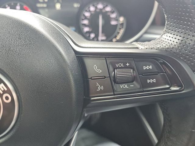 Used 2023 Alfa Romeo Stelvio Ti image 33