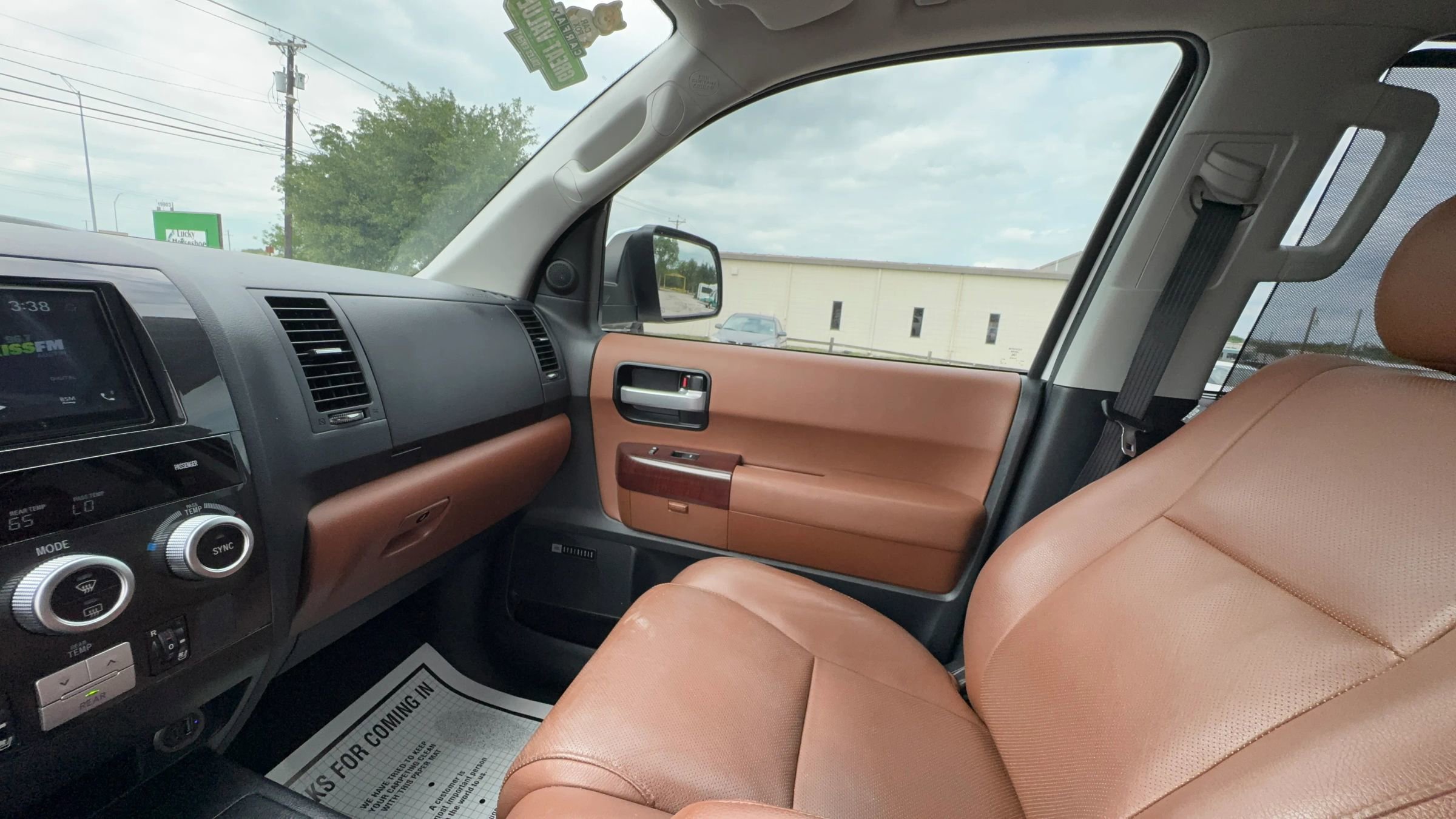 Used 2014 Toyota Sequoia Platinum RWD image 16