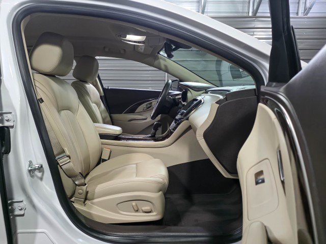 Used 2016 Buick LaCrosse Premium w/ Driver Confidence Package #1 FWD image 15
