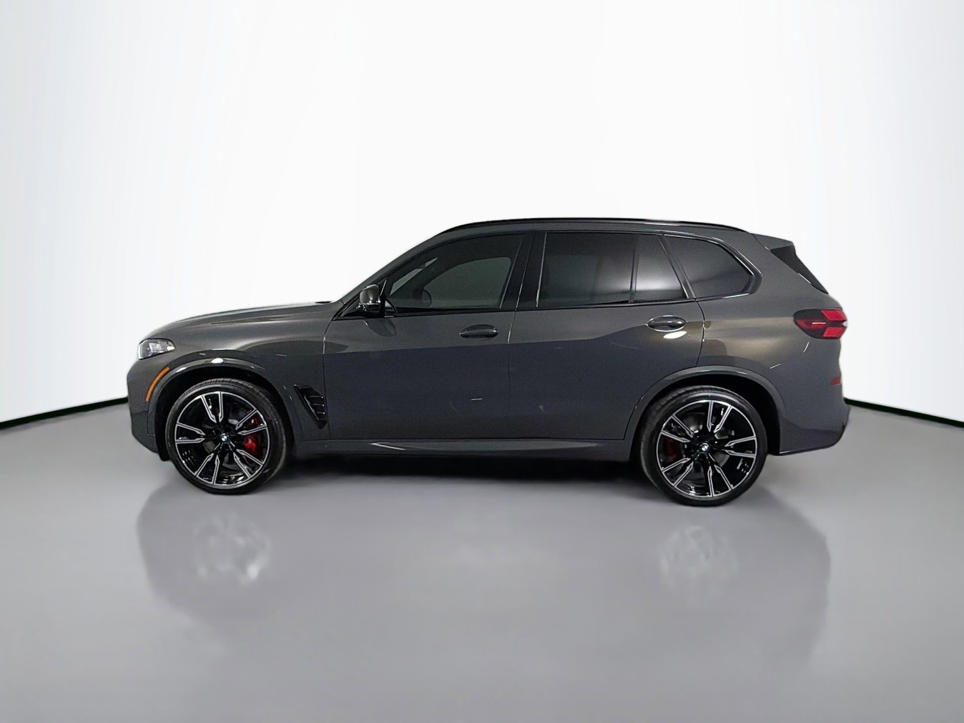 New 2026 BMW X5 M60i image 8