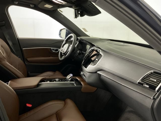 Certified 2024 Volvo XC90 T8 Ultimate AWD/4WD image 31