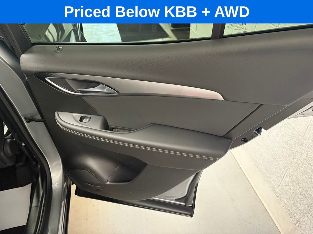 Used 2025 Buick Envision Sport Touring image 21