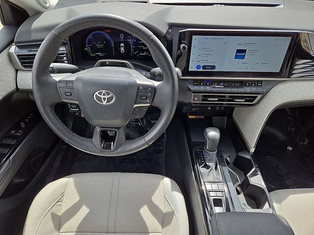 Used 2025 Toyota Camry XLE w/ Premium Plus Package image 19