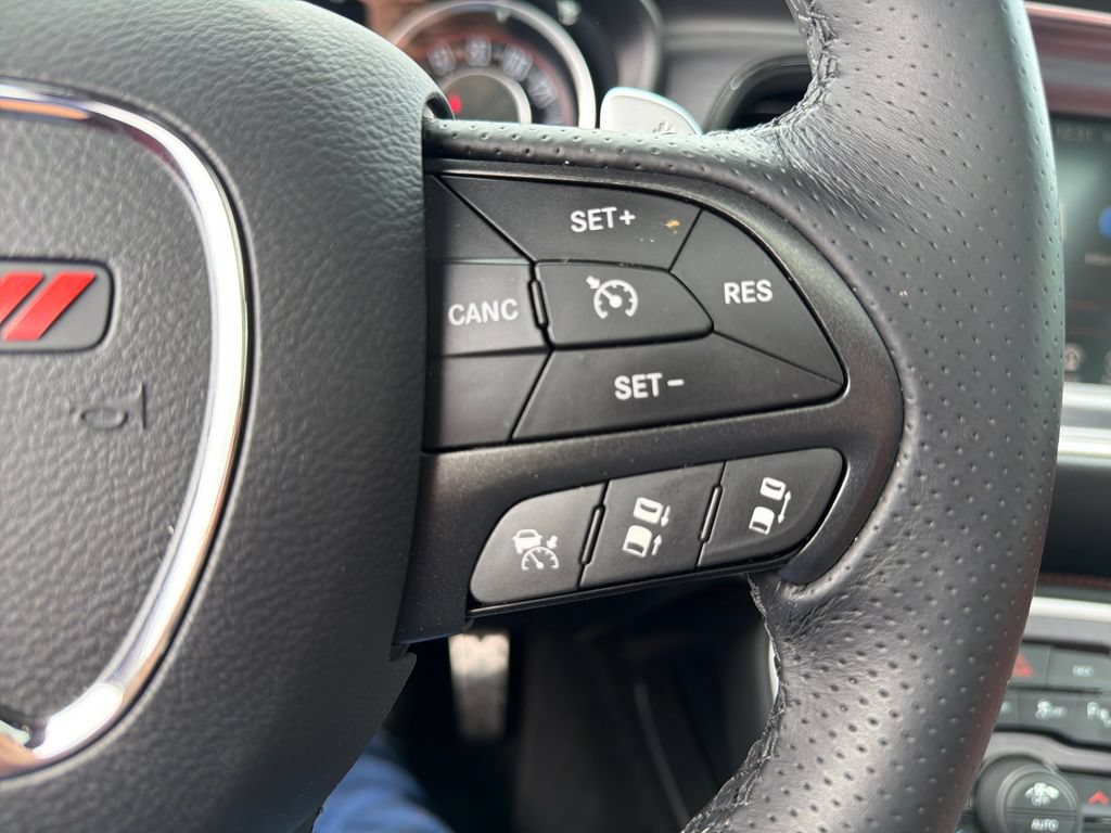 Used 2015 Dodge Challenger R/T Plus RWD image 12