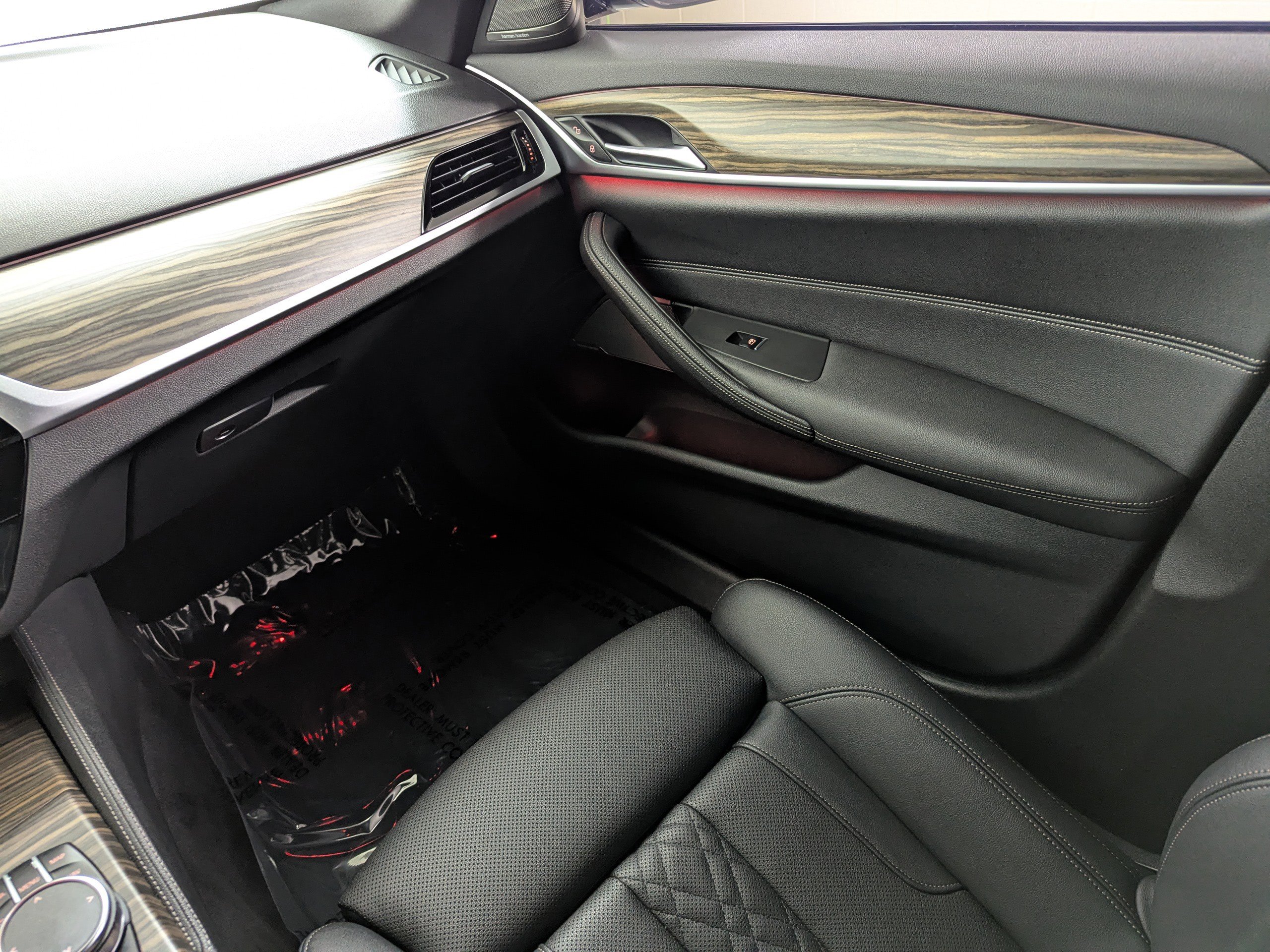 Used 2023 BMW 540i w/ M Sport Package RWD image 11