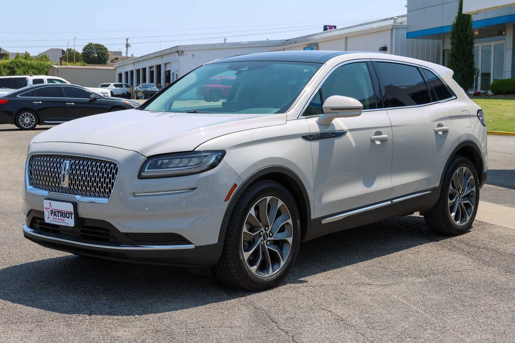 Used 2022 Lincoln Nautilus Reserve AWD/4WD image 6
