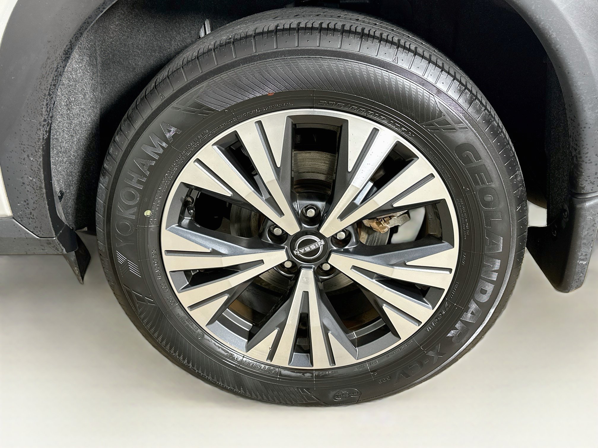 Used 2023 Nissan Rogue SV FWD image 11