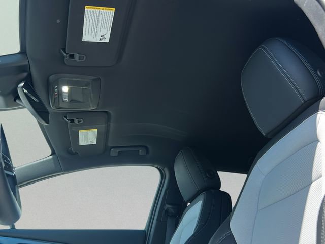 Used 2025 Chevrolet Equinox EV LT FWD image 12