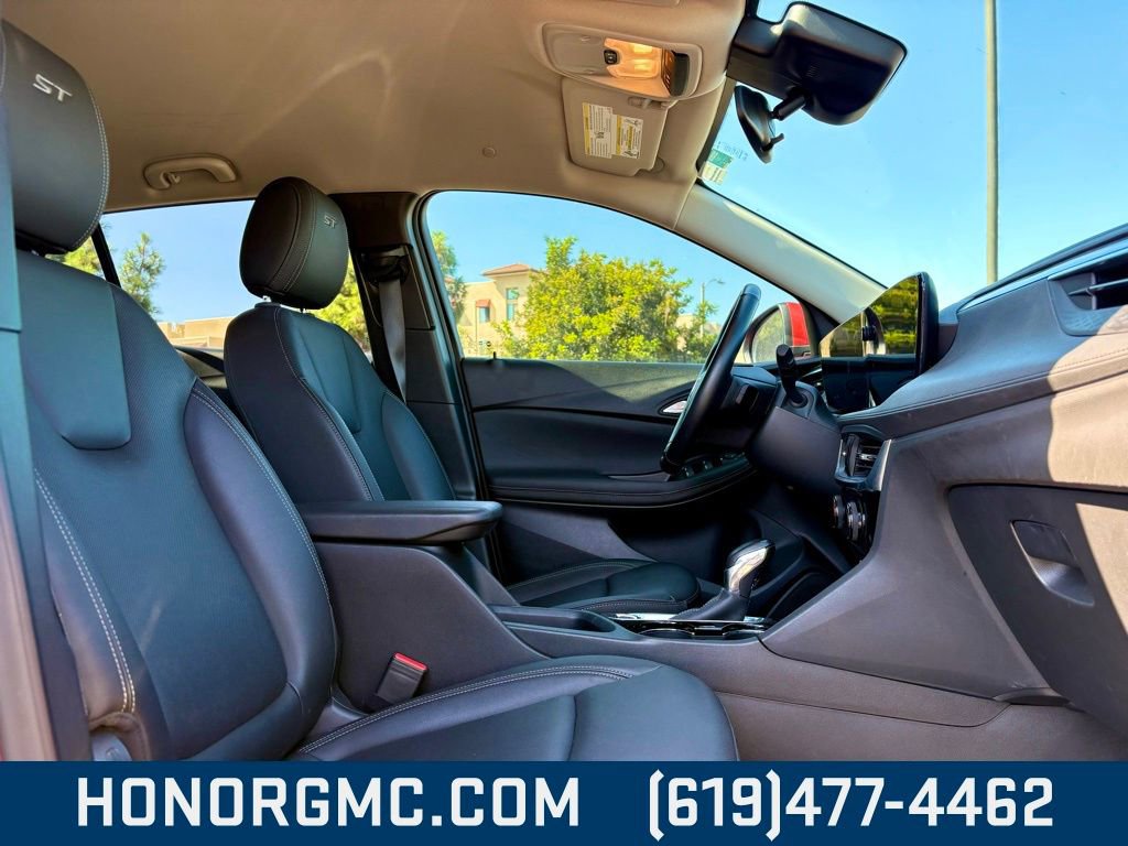 Used 2024 Buick Encore GX Sport Touring w/ Comfort Package image 21