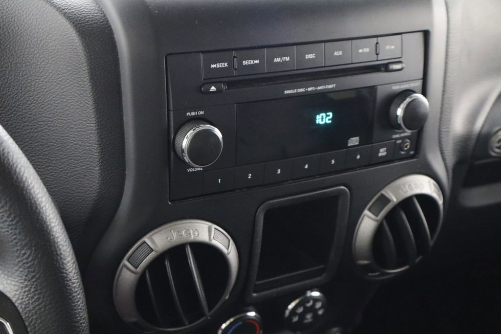 Used 2015 Jeep Wrangler Sport image 23