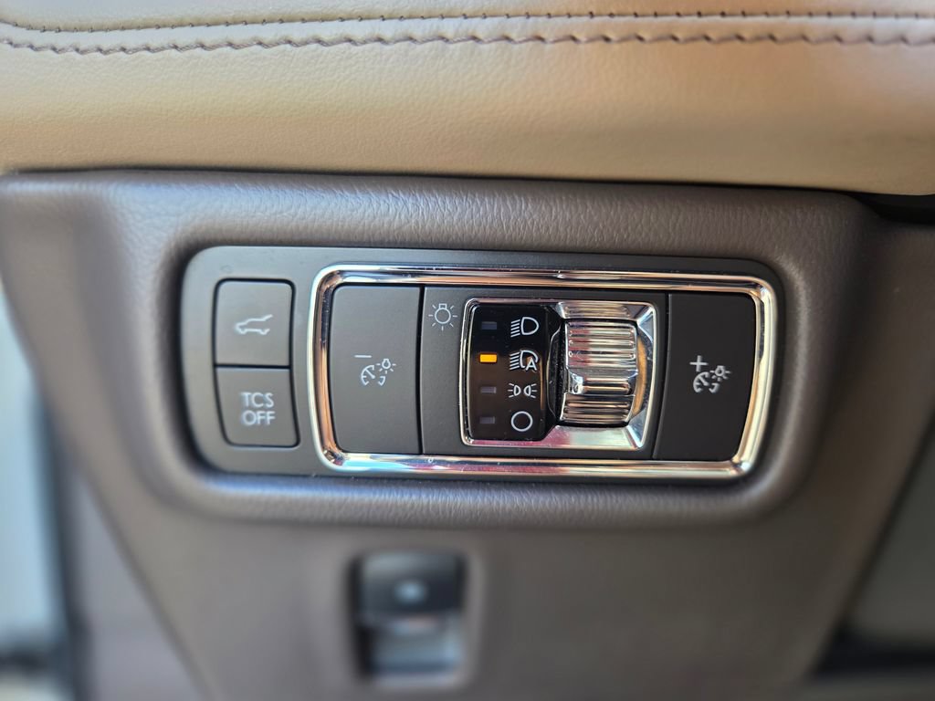 Used 2022 Lincoln Nautilus Reserve w/ Luxury Package FWD image 30