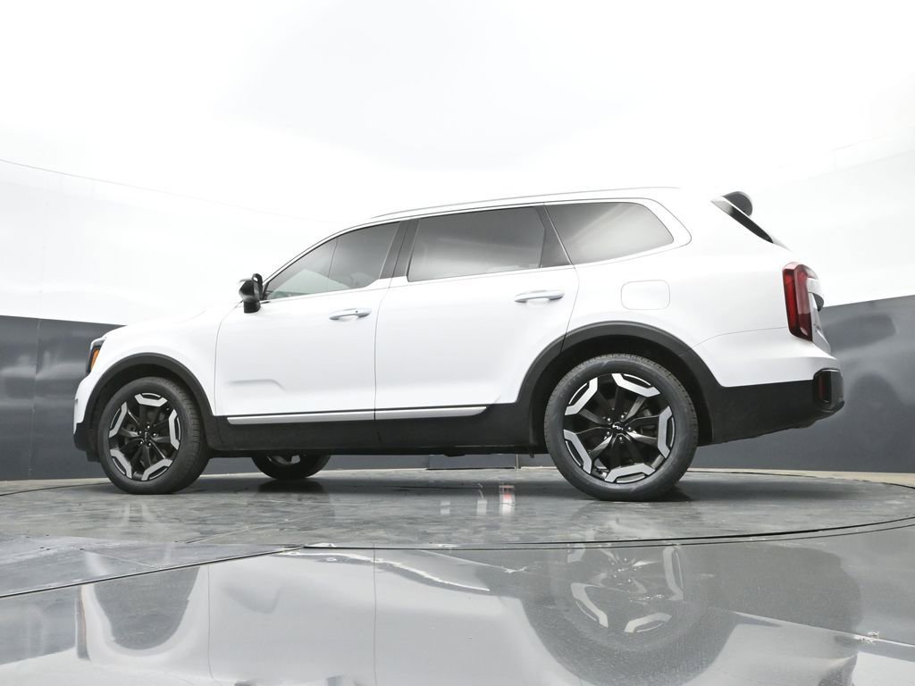 Used 2025 Kia Telluride S image 50