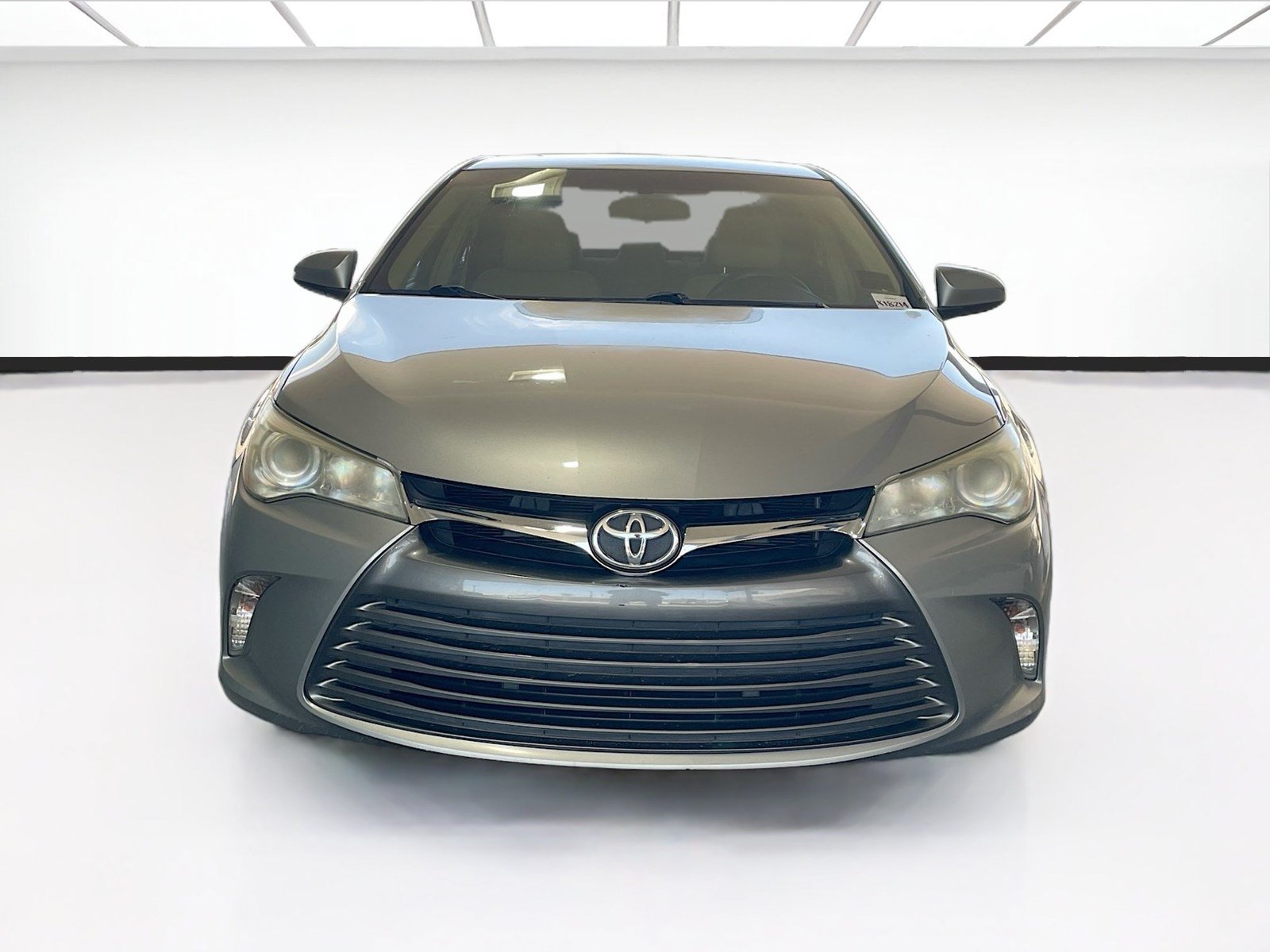 Used 2017 Toyota Camry LE w/ Protection Package (Q2) FWD image 2