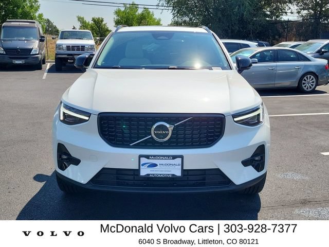 New 2026 Volvo XC40 B5 Plus w/ Protection Package Premier AWD/4WD image 8