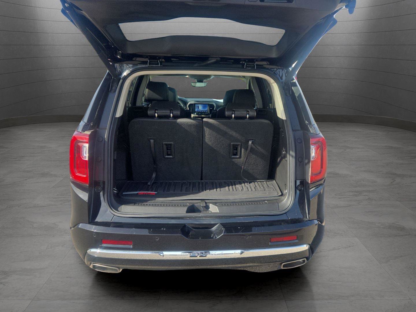 Used 2023 GMC Acadia Denali w/ Denali Ultimate Package image 29