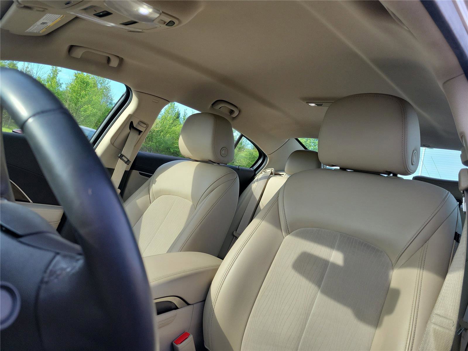 Used 2015 Buick LaCrosse image 17