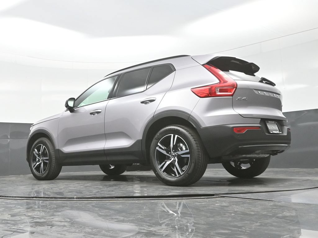 New 2026 Volvo XC40 B5 Core w/ Protection Package Premier AWD/4WD image 25