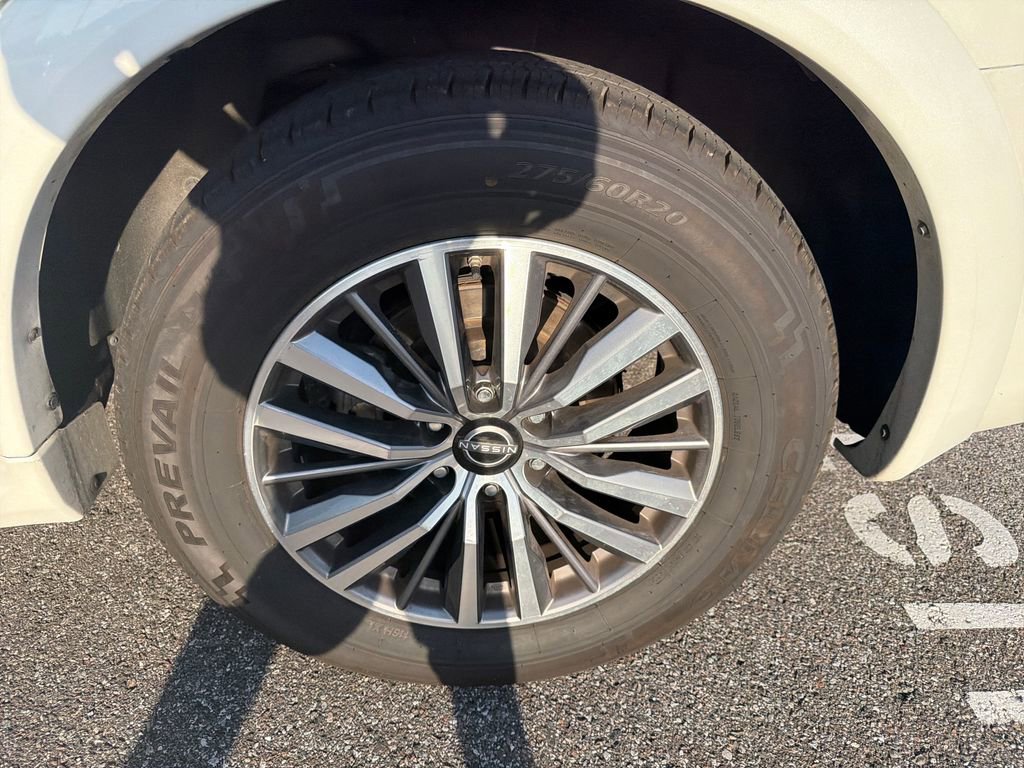 Used 2024 Nissan Armada SL w/ Captain's Chairs Package image 16