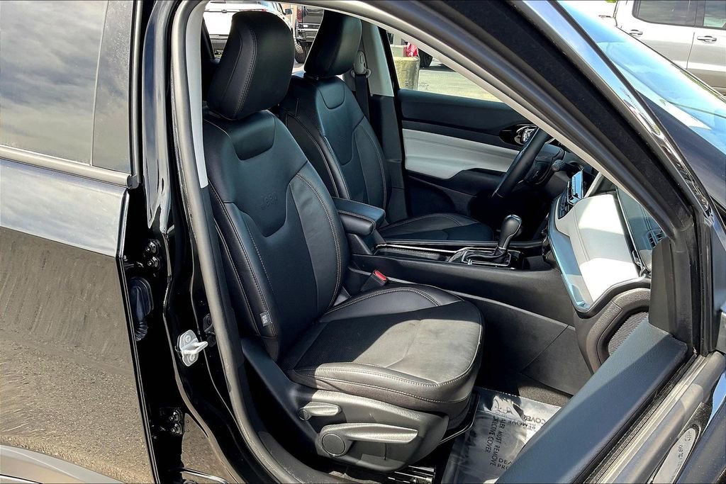 Used 2022 Jeep Compass Limited image 30