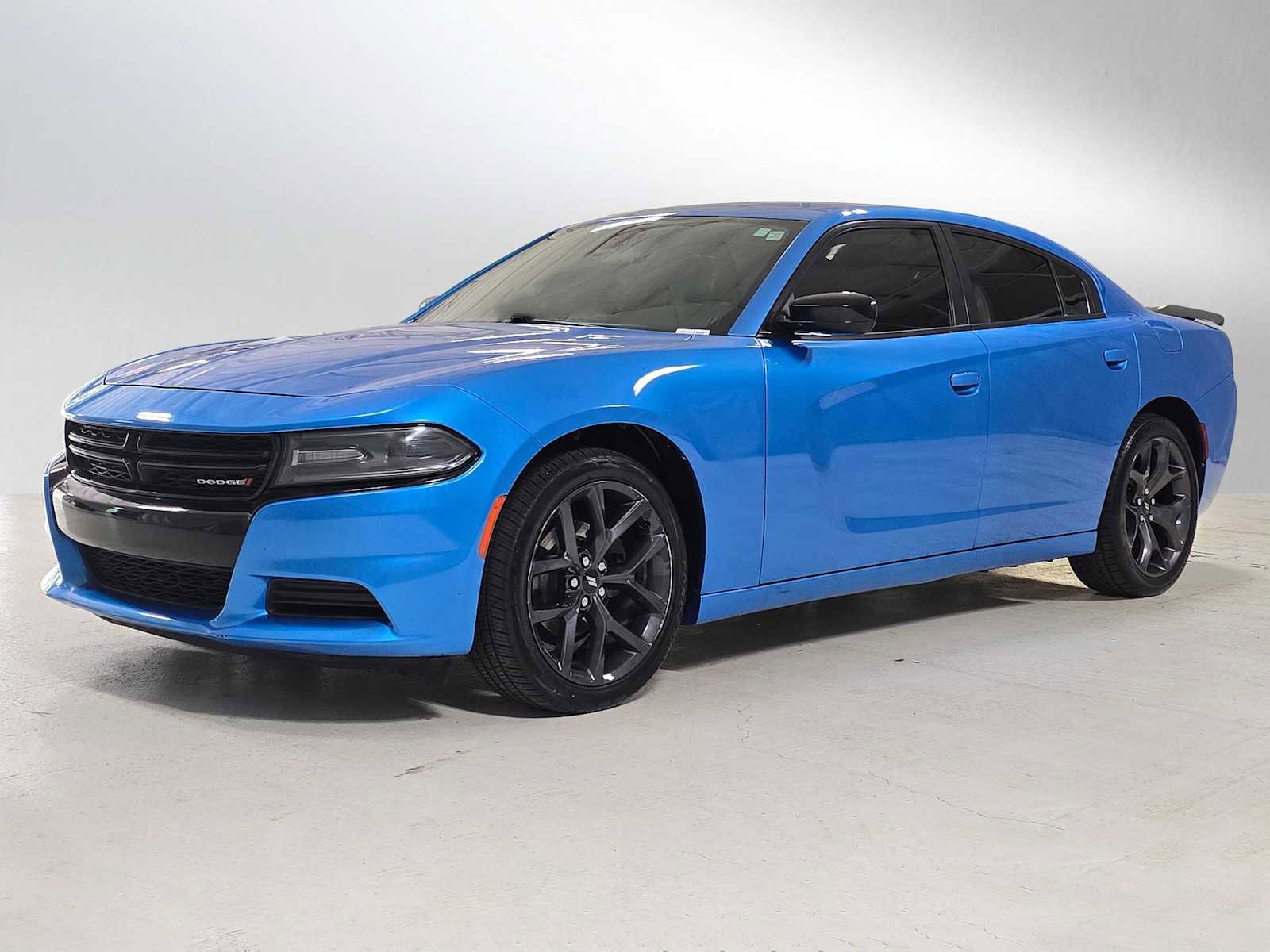 Used 2019 Dodge Charger SXT w/ Blacktop Package image 7