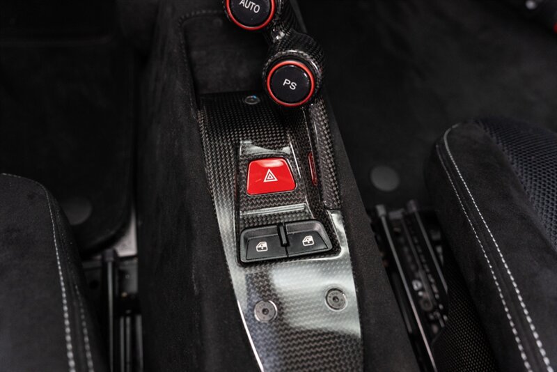 Used 2015 Ferrari 458 Speciale Coupe RWD image 99