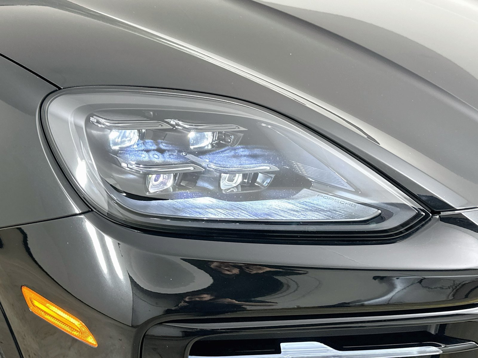 Certified 2025 Porsche Cayenne S AWD/4WD image 9