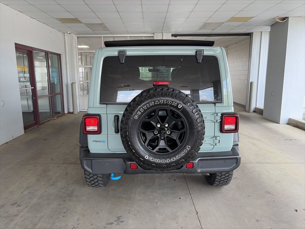 Used 2023 Jeep Wrangler Unlimited w/ Sun & Screen Package image 6
