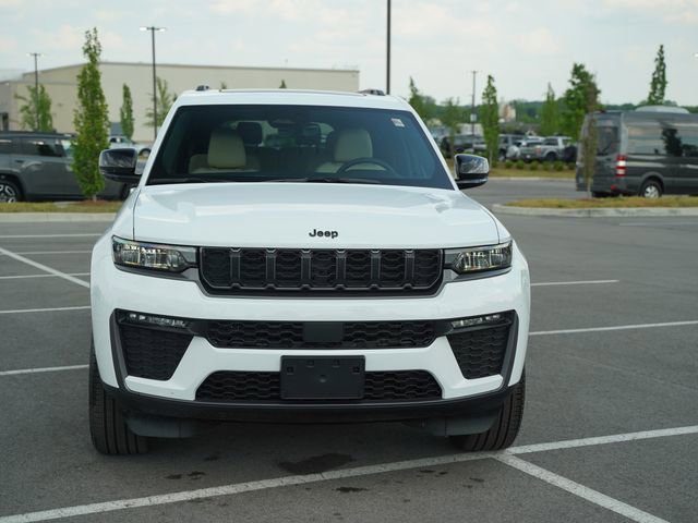 New 2026 Jeep Grand Cherokee L Limited w/ Limited Altitude Package AWD/4WD image 2