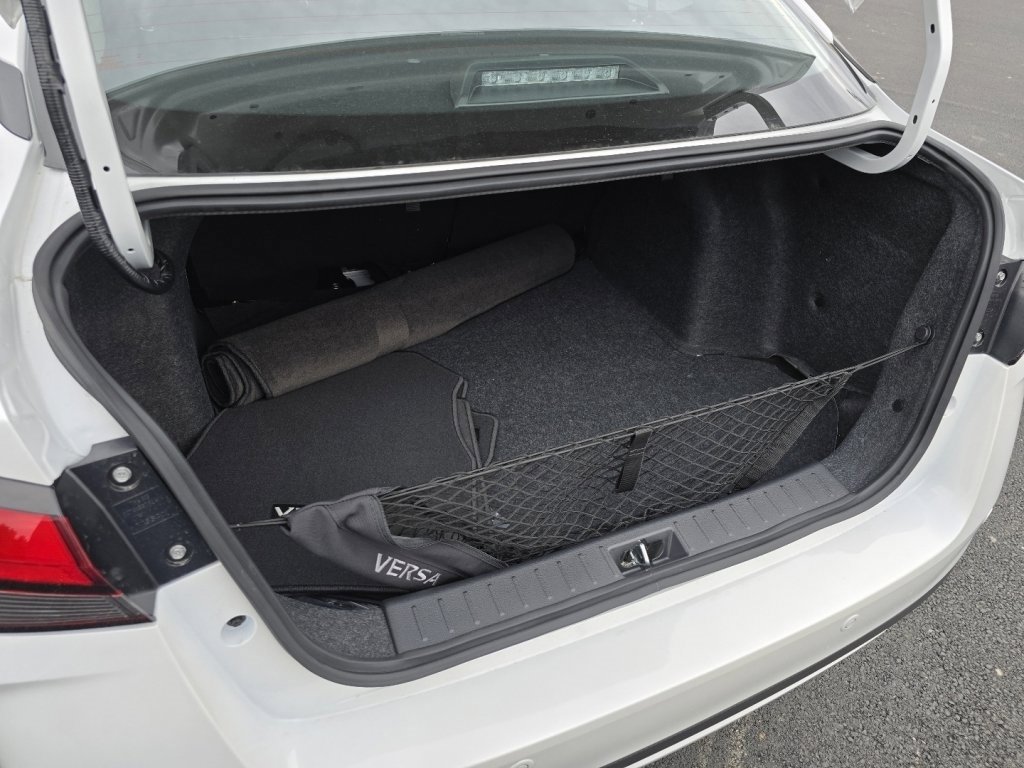 New 2025 Nissan Versa SV w/ Trunk Package image 9
