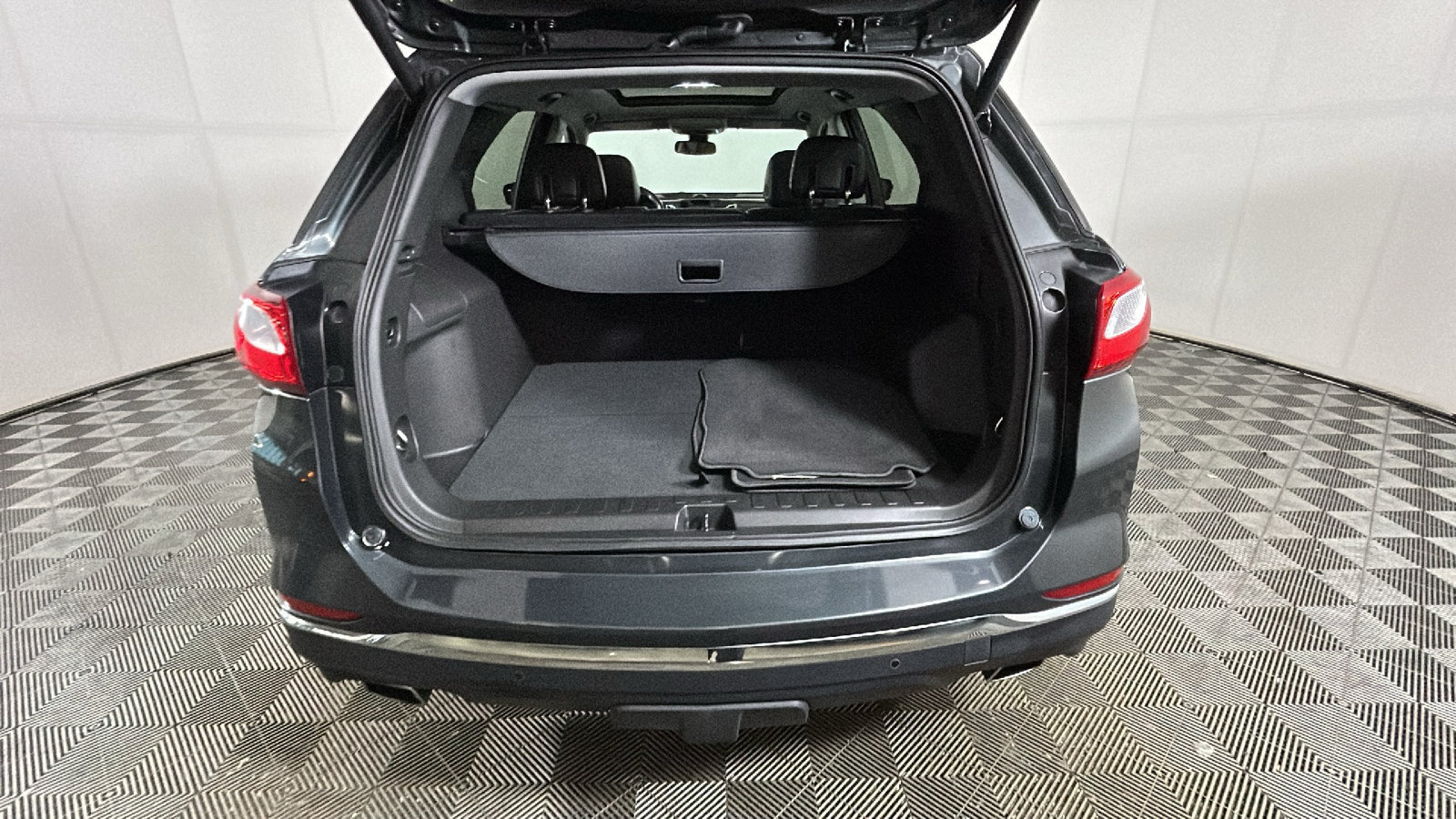 Used 2019 Chevrolet Equinox Premier AWD/4WD image 33