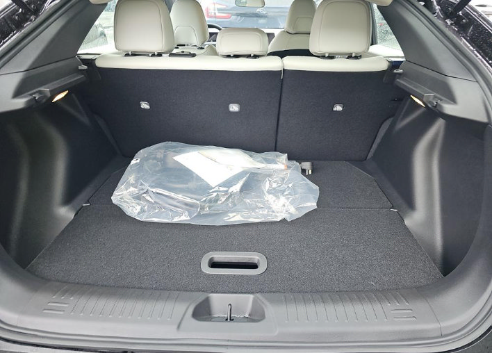Certified 2026 Nissan Leaf SV Plus FWD image 9